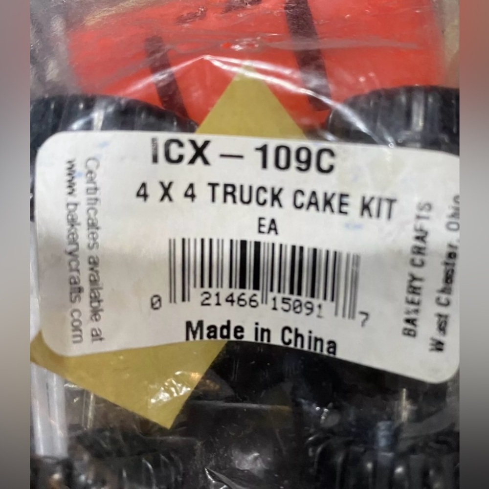 4x4 Truck Decorating Kit~ - Picture 2 of 5